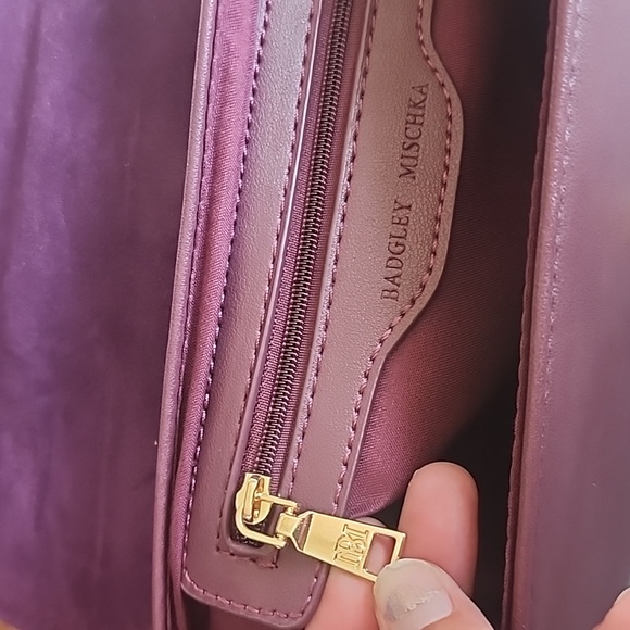 Badgley Mischka Plum Crossbody handbag Nwt - Picture 10 of 15